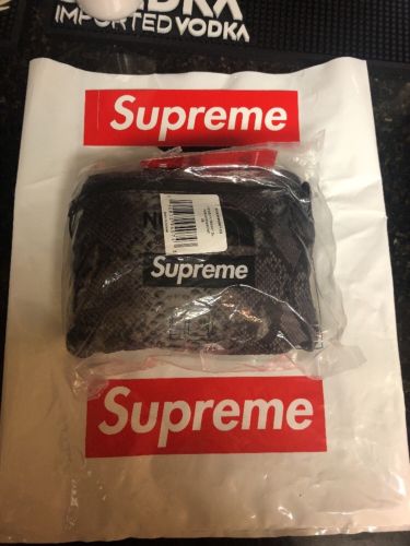 SUPREME X THE NORTH FACE SNAKESKIN BLACK FLYWEIGHT DUFFLE BAG NEW SS18 CONFIRMED