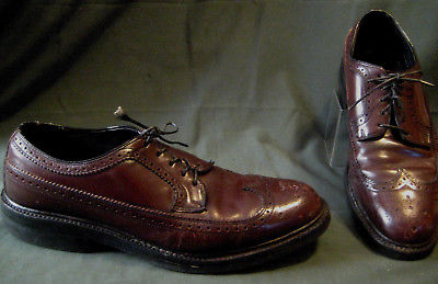 SHOES vintage dress Mens sz 8.5 C dark brown wingtips lace up arch support