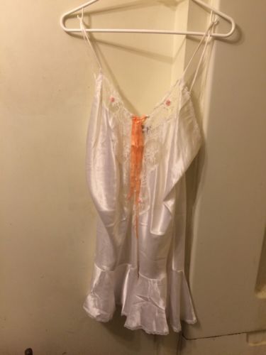 Vintage Romantic Moments White Chemise Lace Size Medium