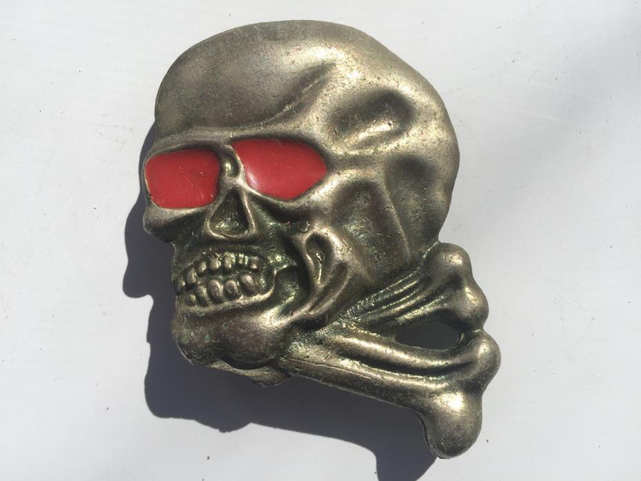 VINTAGE 1970s SKULL RED EYES BELT BUCKLE