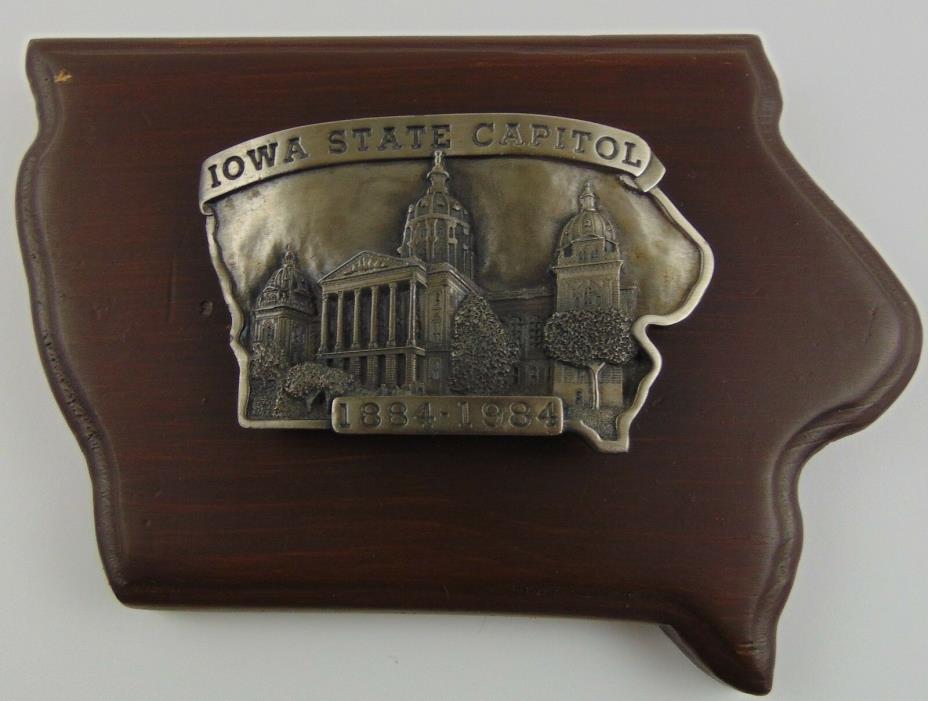 1984 VTG. DES MOINES IOWA STATE CAPITOL ANNIVERSARY BELT BUCKLE & WALL PLAQUE