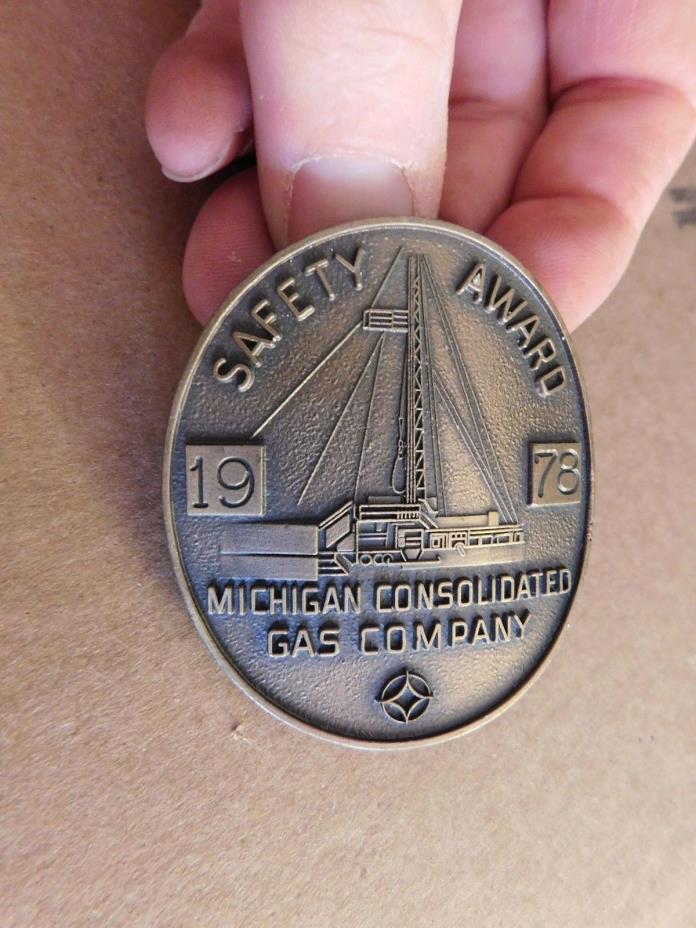 1978 MICHIGAN CONSOLIDATED GAS COMPANY SAFETY AWARD BELT BUCKLE
