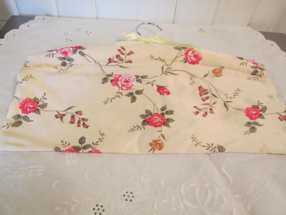 Satin Padded Hanger W Zipper Pocket Red Roses Floral Ribbon tie