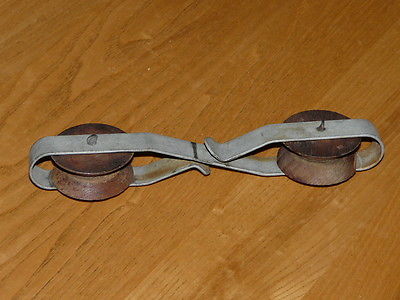 Vintage Wood - Metal Clothesline Spacer - Spacer with wooden wheels
