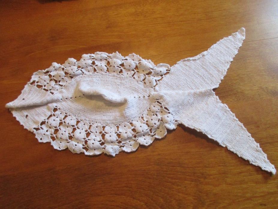 VINTAGE CROCHET COLLAR
