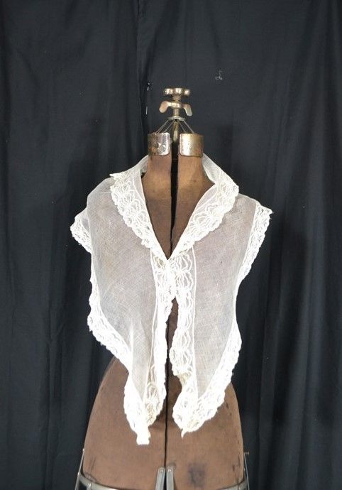 antique fichu collar net lace early hand made  white 19th c original vg