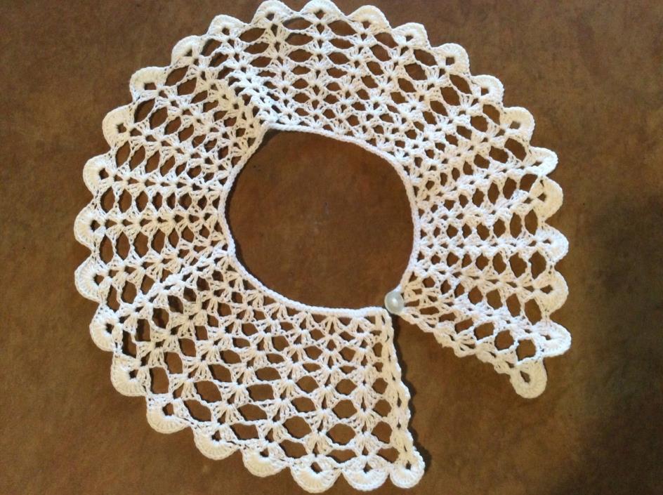 VINTAGE Handmade HAND CROCHET Crochet Collar White with Button closure