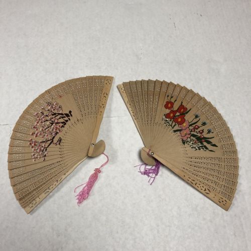 2 VINTAGE WOODEN FAN Floral Painted Wedding Party Decor