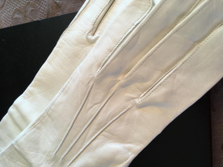 Vintage White Leather Gloves Womens Soft Size 6.5