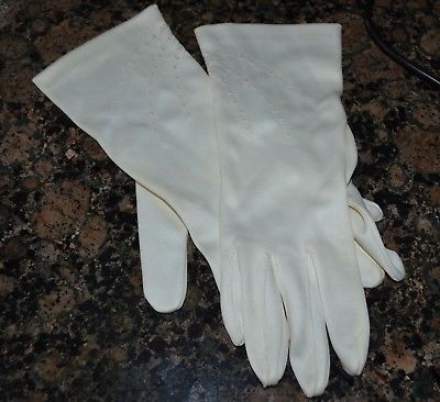 Vintage Soft White or Ivory Ladies Gloves - Star Burst Embellishments