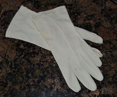 Vintage Whit Ivory Ladies Gloves - Cotton