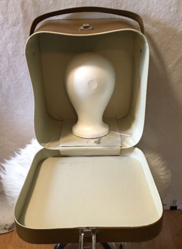 Vintage Air-Lander Hat Box Wig Carry Case W/ Stand And Key