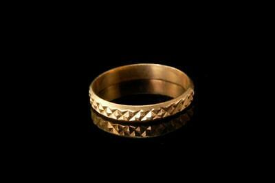 VINTAGE 750 18K YELLOW GOLD ENGRAVED ZIG ZAG BAND RING A28031