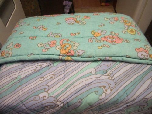 SUPER RARE MARY MCFADDEN 1982 QULTED MARTEX 2 SIDED BLANKET !   QUEEN WATERFALL