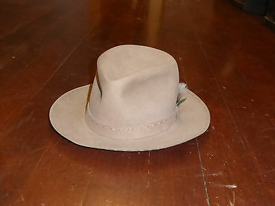 Mallory 5th Ave NY Sunday ranchers hat with original box great condition. 6 7/8