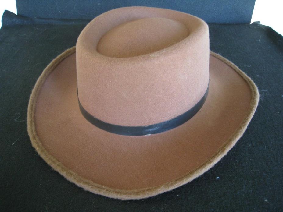 Mens Western Hat.......Tan Felt w/brown band......7 1/4