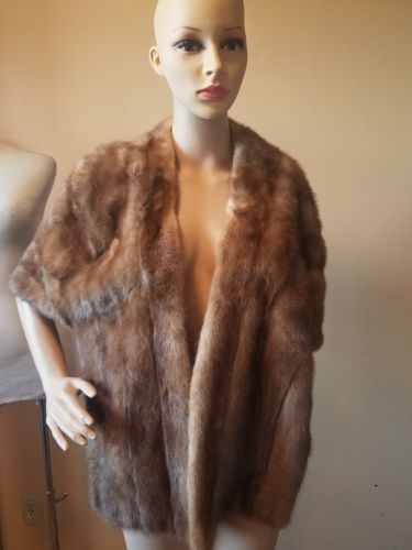 Schaffer and Gluck Decatur ILL cape, shaw, wrap mink excellent condition