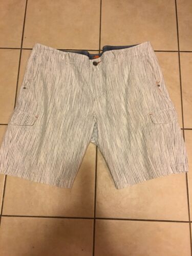Tommy Bahama Jeans Mens Size 42 White/Blue Striped  Cotton Blend Cargo shorts