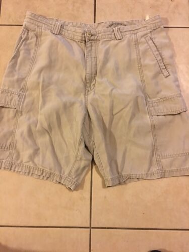 Tommy Bahama Jeans Mens Size 38  Cotton Blend Cargo Casual Shorts Beige
