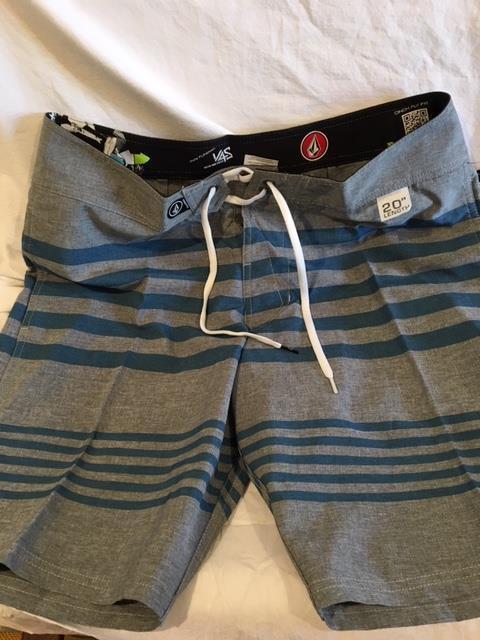 Volcom Men's V4S Heather Boardshorts Size 32 grey w/blue stripes New with tags