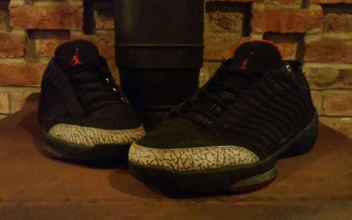 Air Jordan Retro XIX Low, Black, size 16