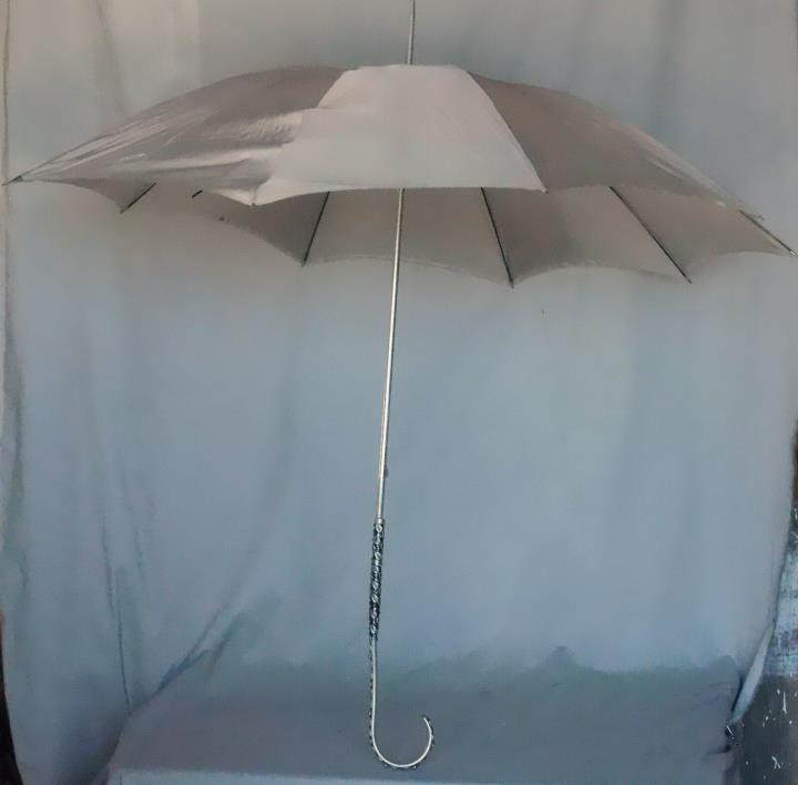 Vintage umbrella parasol Oscar Nailon gray nylon silver handle faux emerald Igra