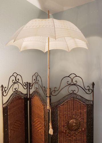 walking parasol umbrella off white Edwardian Victorian original 1890 antique
