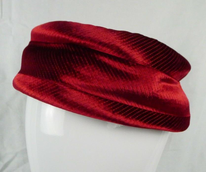 Ladies Betmar Soft Pillbox Hat Crimson Stitched Brushed Polyester 1980s