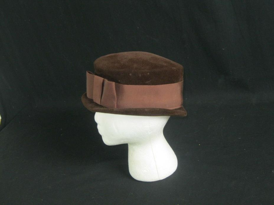 Vintage Gimbels QUALITE  Brown  VELOUR Ladies Hat 21