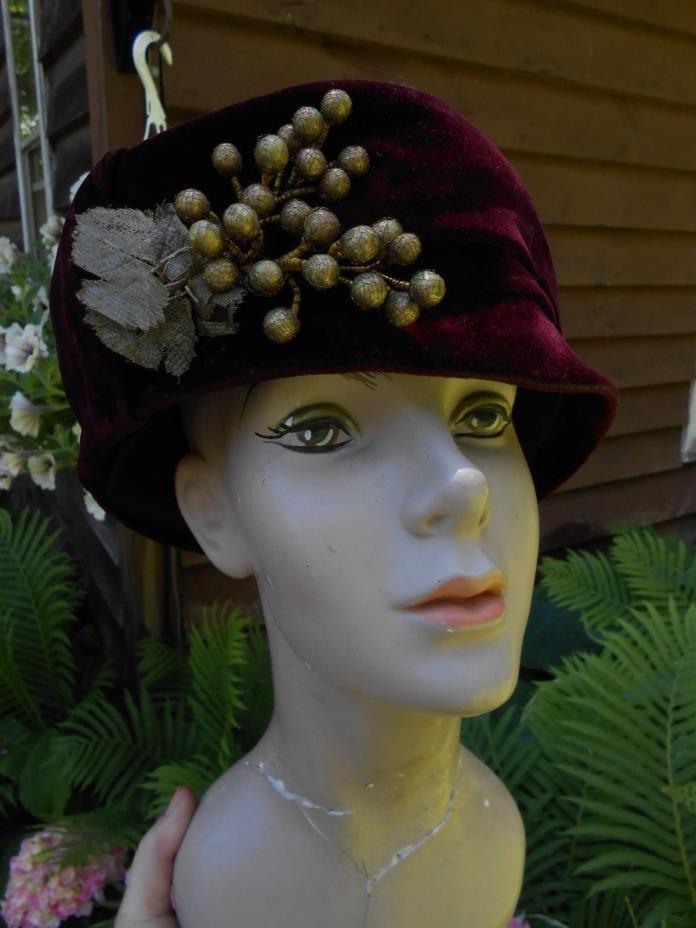 Vintage Antique 1910 Edwardian 1920's Cloche HAT nice size PURPLE PLUM VELVET