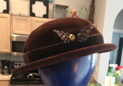 Vintage Merrimac Savoy Brown Deluxe Felt Hat Women's W/jeweled Brooch