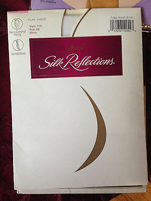 Exciting! Vintage Hanes silk reflections white pantyhose size A B