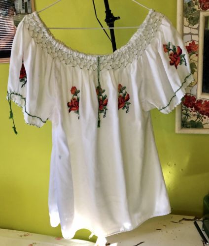 Vtg. Embroidered Hippy Mexican Boho Top Sz M