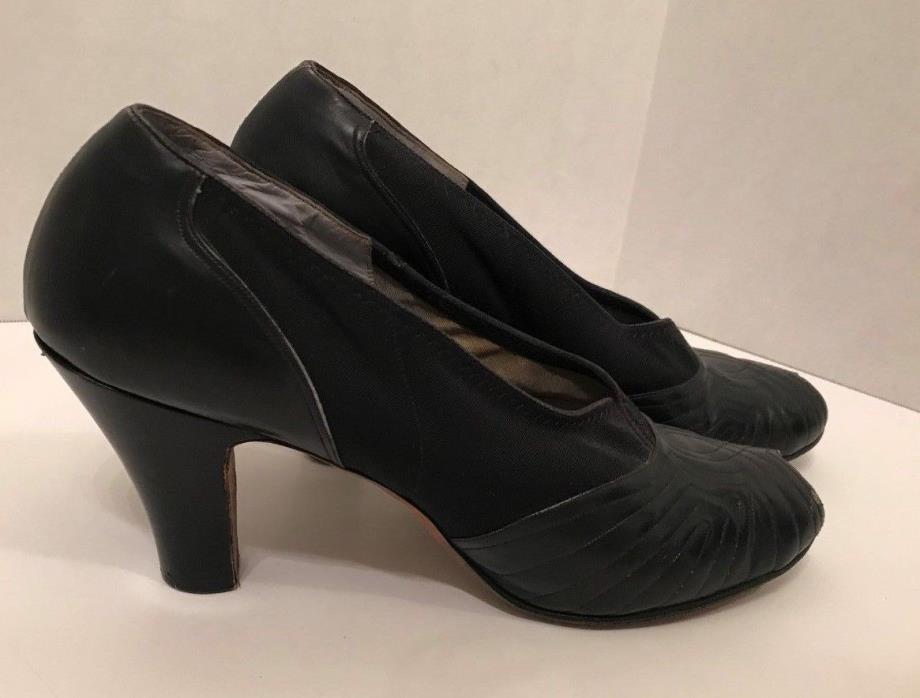 vintage 1940's women's shoes, black leather and fabric, peep toe 8 AAA