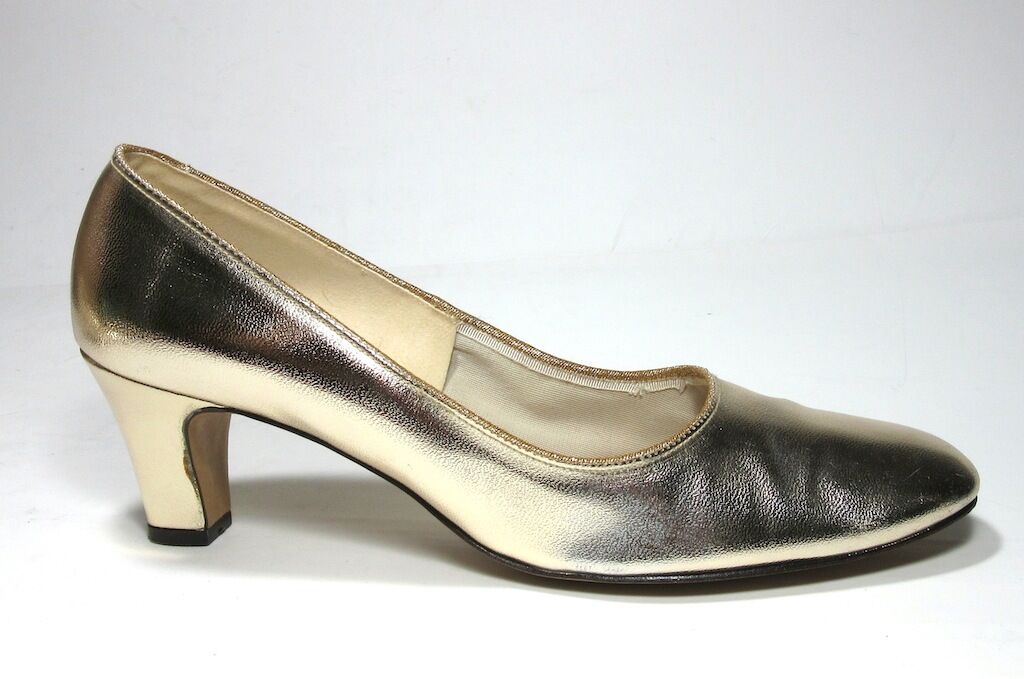 Vintage Gold Faux Leather SHOES 8 Narrow Pinup Retro Buckle MOD GoGo Low Instep