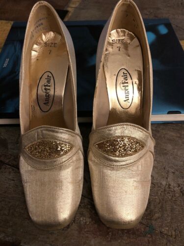 Vintage Gold Metallic Ladies Dress Pumps Retro Cool Heel Size 7