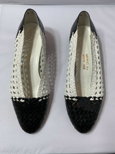 Vintage ARSHO FOR SHOE BIZ woven Flats Made In France Size 9.5 US women’s