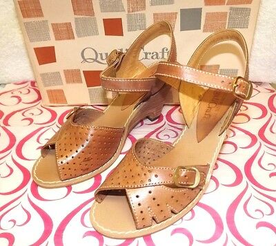 NIB VINTAGE 70's QualiCraft Leather Wooden Wedge Womens Sandals - 6B *FREE SHIP*