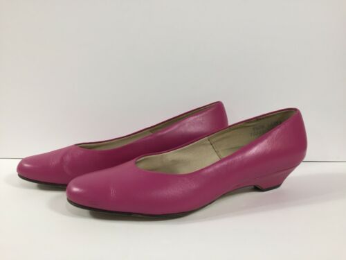 Vintage 80s Pink Fuschia Leather Flats Slip On Shoes Low Pumps Coward USA 9.5 W