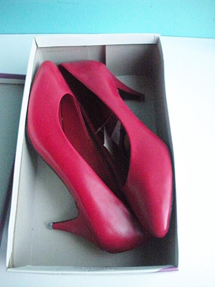Vintage Premiere Collection Red Heels size 9