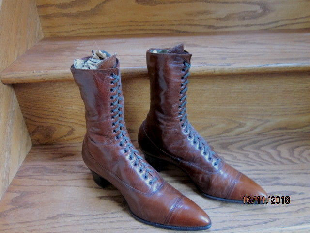 Rare Victorian BALMORAL High-Top Boots 2 tone brown Lace-Up Ladies Antique