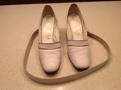 Vintage Airstep Ladies Cream Heels Pumps Shoes W/ Matching Leather Belt Size 6.5