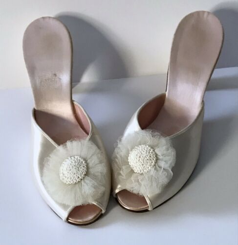 Vtg 1950s Daniel Green Light Pink Satin Boudoir Slippers Mules Tulle Rosettes 8