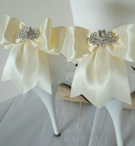 Ivory bridal shoe clips,  wedding shoe clips,  satin bows,  rhinestones,  bride