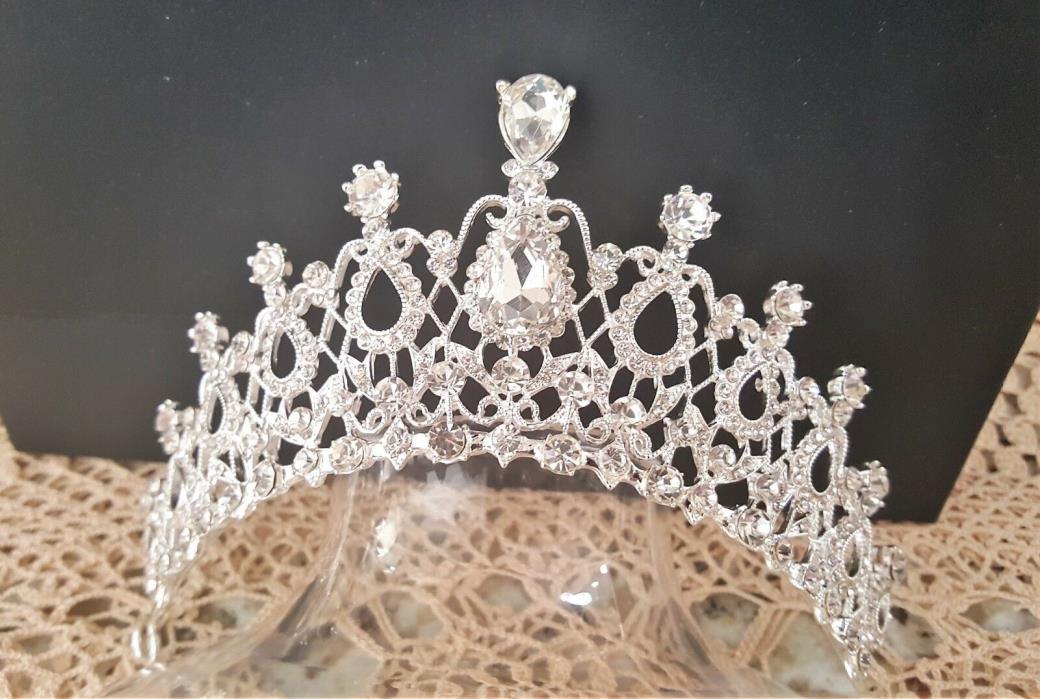 Brilliant Bridal Silver Plated Austrian Crystal Tiara T-014