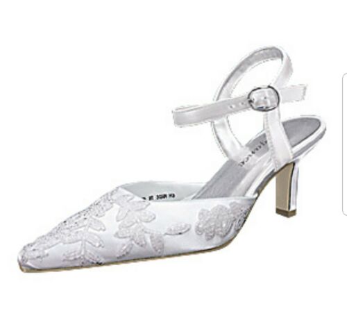 New White Iridescent Bead Bride Formal Shoes Size 5