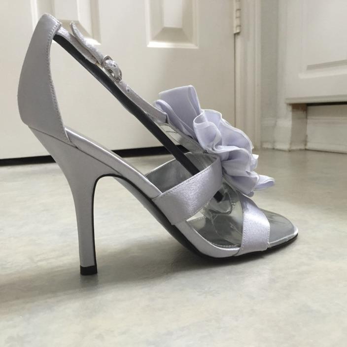 Nine West Silver Flowers/Bows Trim Detail Satin Open Toe Stiletto Heels Size 8.5