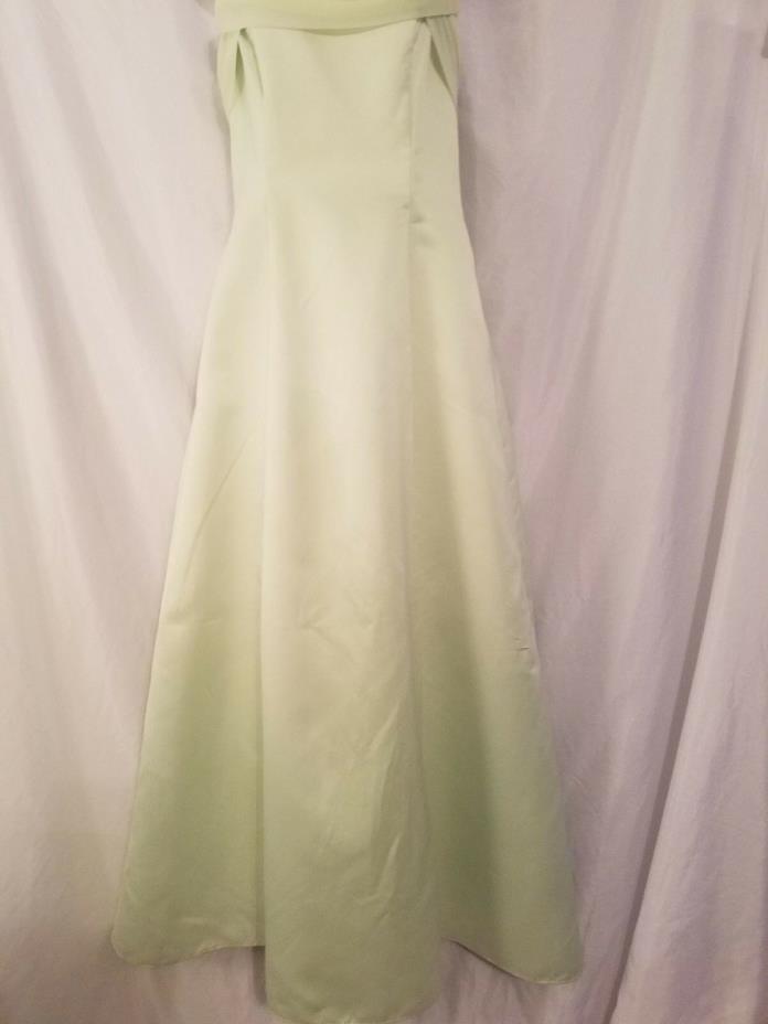 Morgan & Co. by Linda Bernell Lime Long Gown Size 9/10