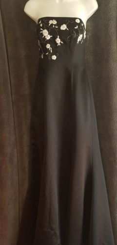 Morgan & Co. Size 10 Long Black w/white Special Occassion Gown