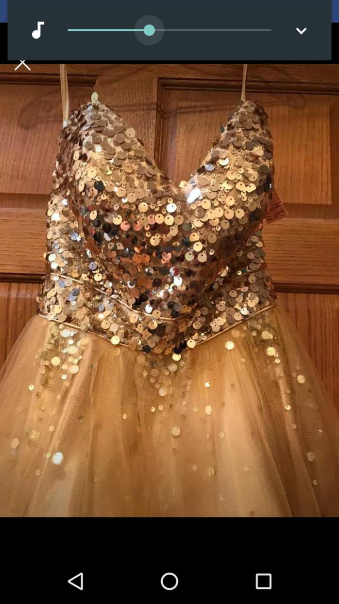 Gold Sequins Formal Prom Homecoming dress sz. 6 by Night Moves